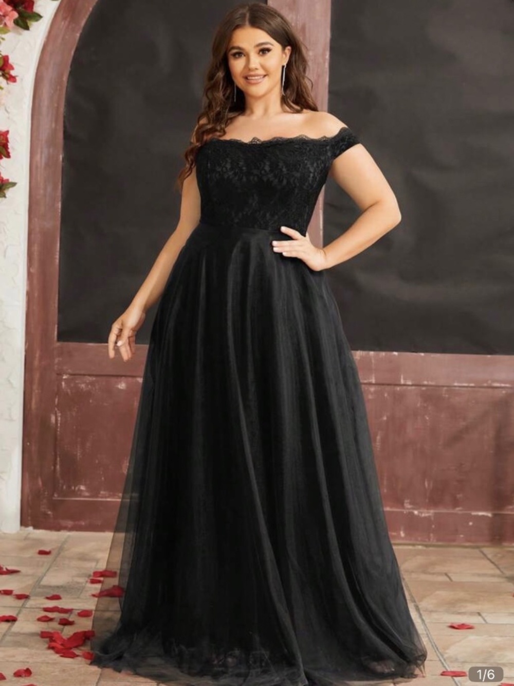 Plus Size Elegant Off-Shoulder Lace & Mesh Bridesmaid Dress